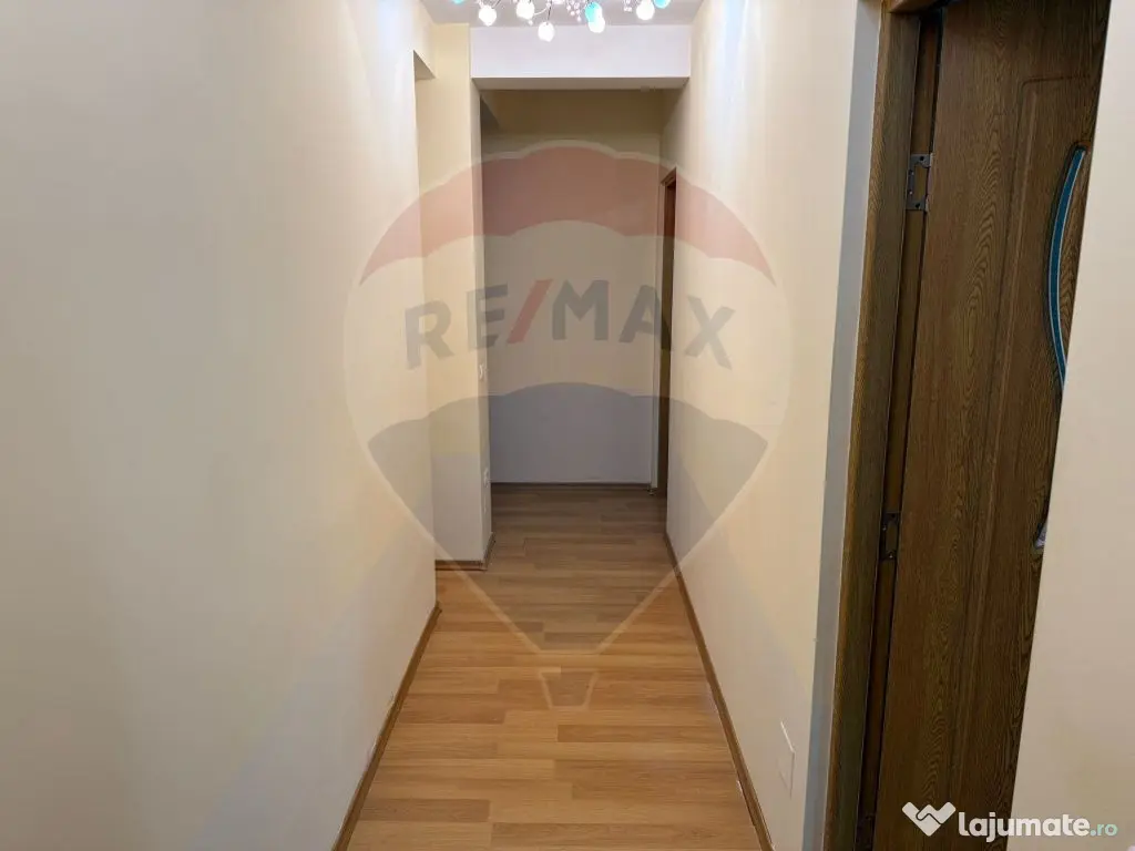 VANZARE Apartament cu 3 camere in zona Voluntari 