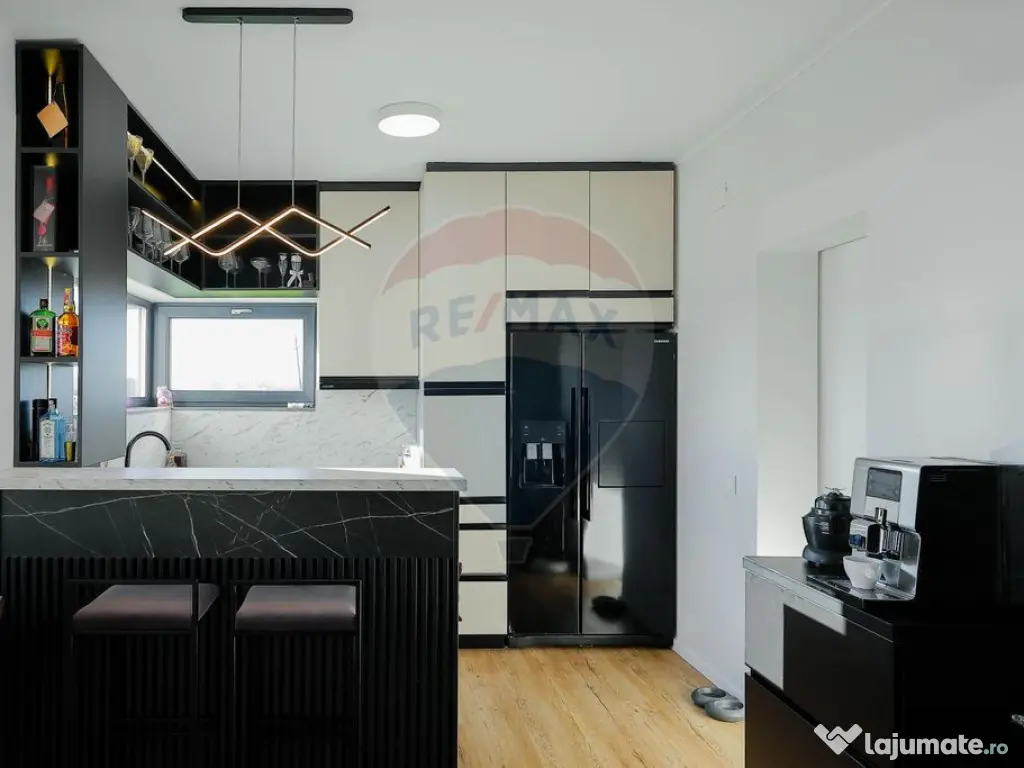 Casă modernă în stil mediteranean, cu terase și veder... 