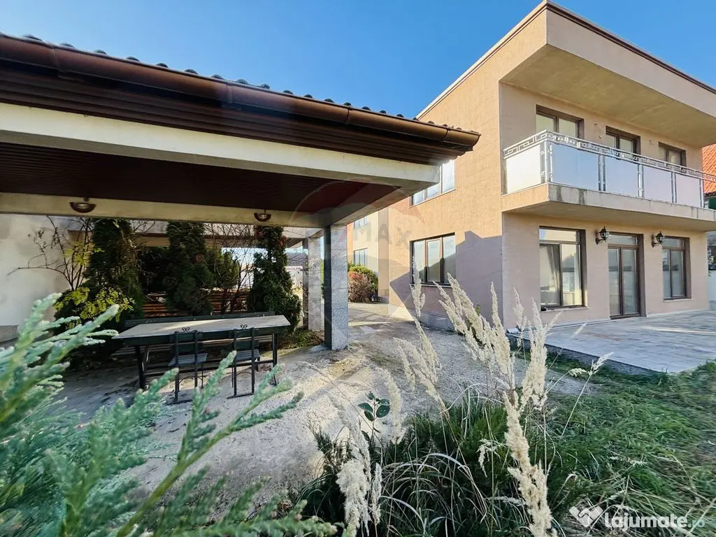 Casă / Vilă stil mediteranean in apropiere de Oradea 