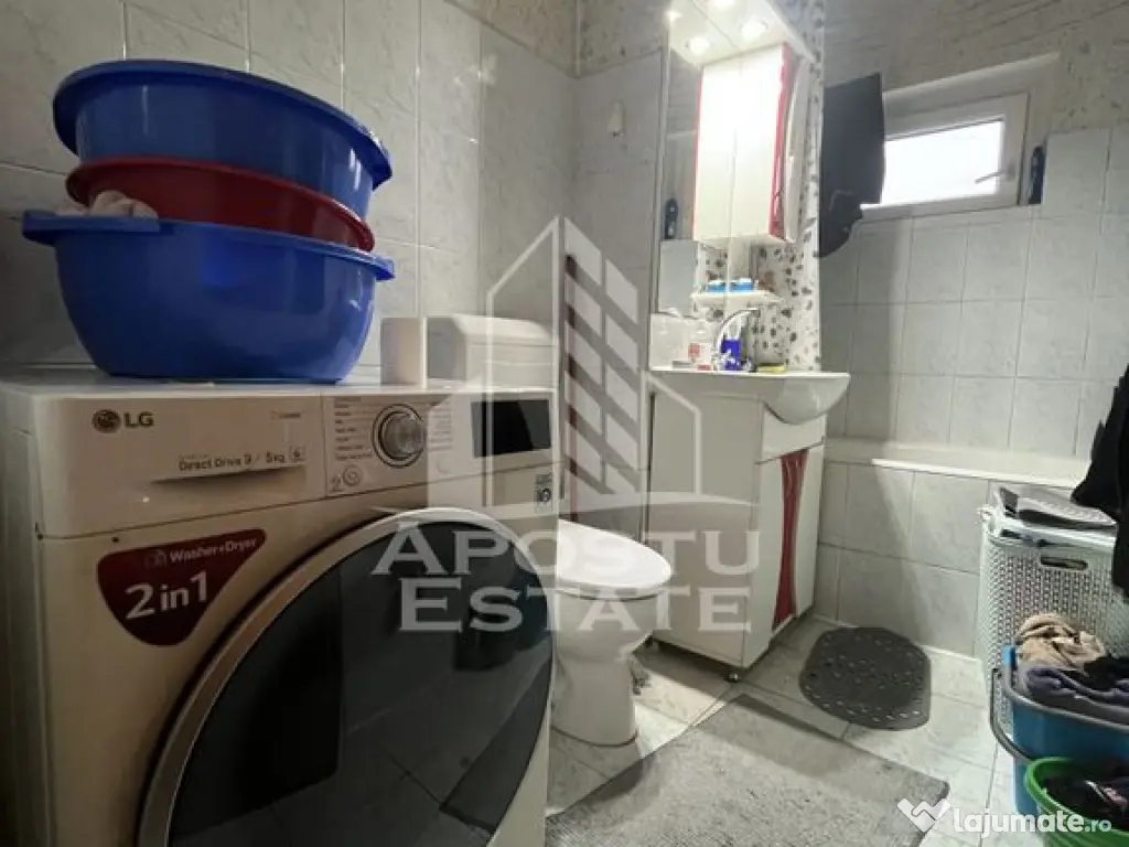 Apartament cu 3 camere,2 bai, etajul 1,centrala proprie,z...