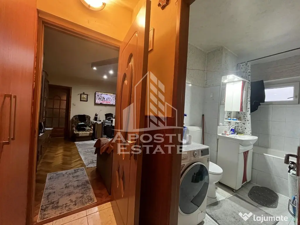 Apartament cu 3 camere,2 bai, etajul 1,centrala proprie,z...