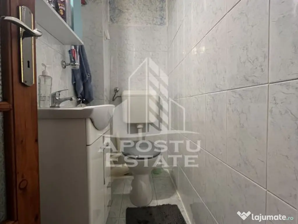 Apartament cu 3 camere,2 bai, etajul 1,centrala proprie,z...