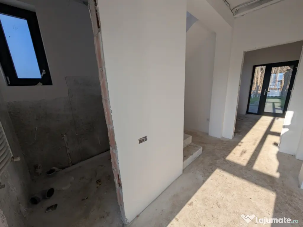 Vila 3 dormitoare/ 3 bai. Locație exclusivista - Parcul Den 