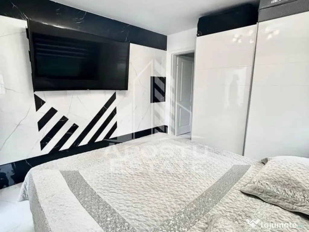 Casa individuala cu 5 camere si 4 bai in Giroc la asfalt. 