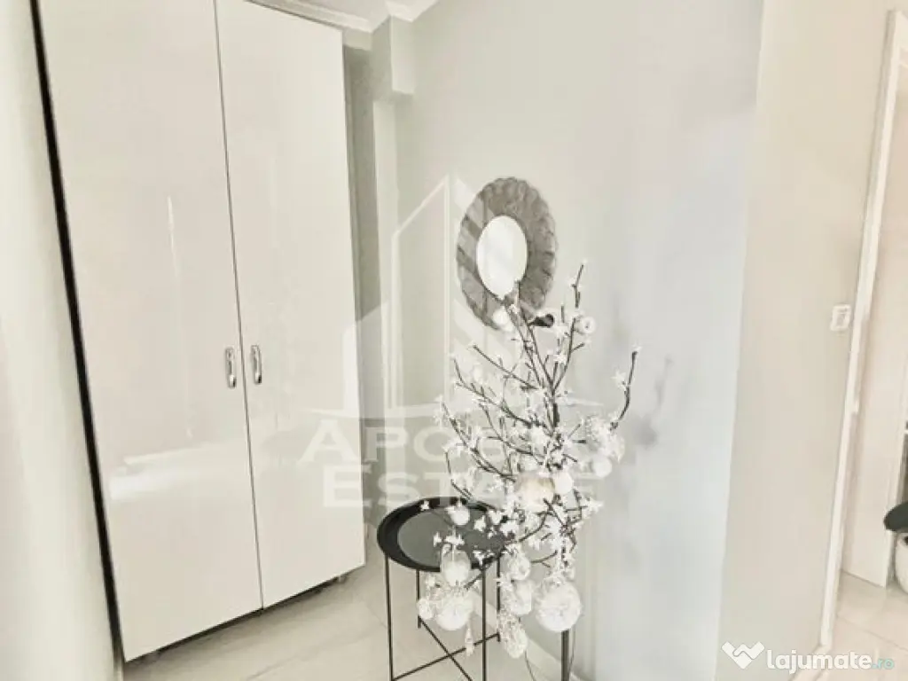 Casa individuala cu 5 camere si 4 bai in Giroc la asfalt. 