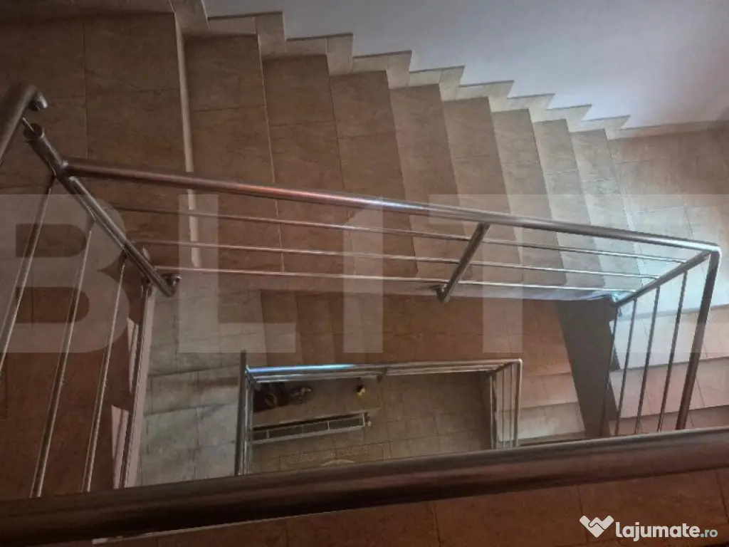 Casa 4 nivele + mansarda, 650 mp, zona Lucian Blaga