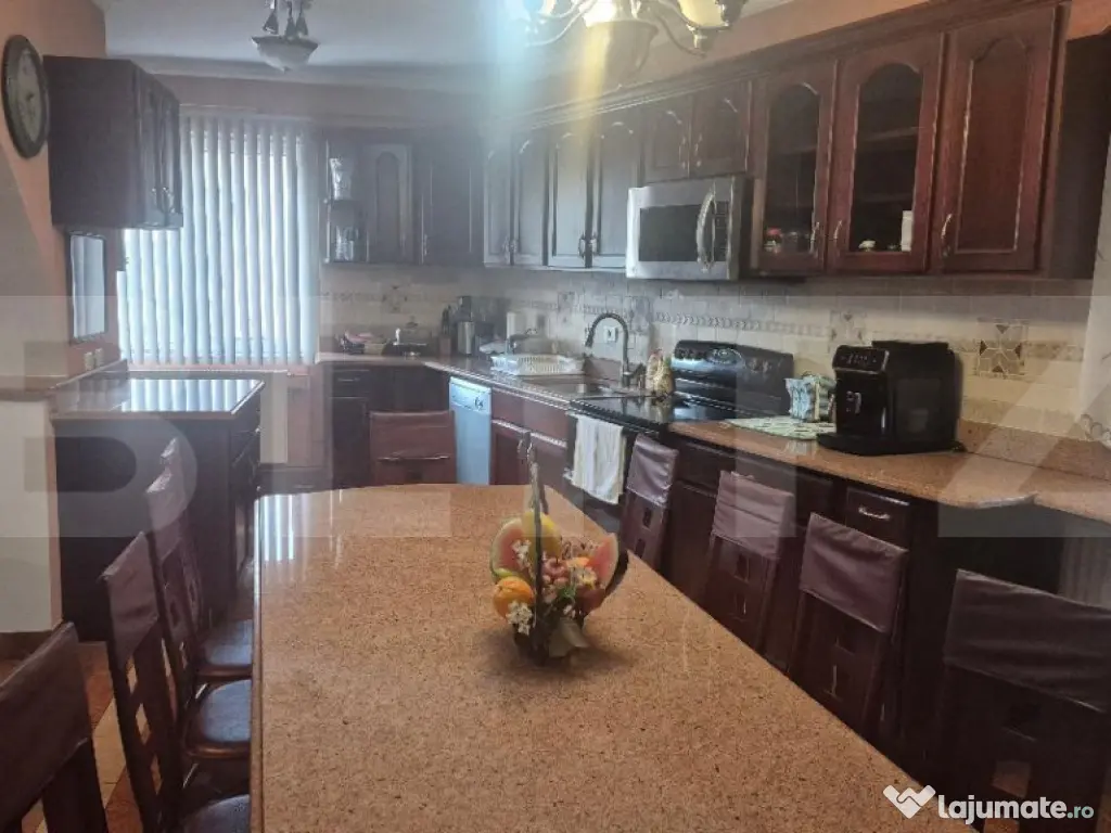 Casa 4 nivele + mansarda, 650 mp, zona Lucian Blaga