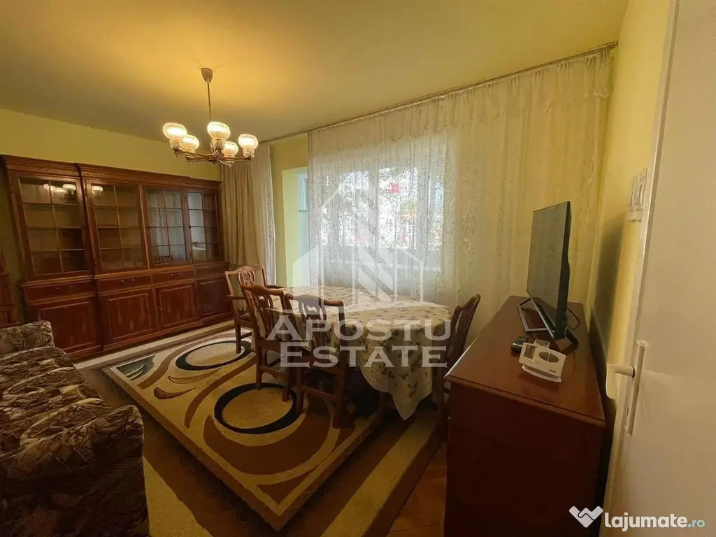 Apartament 3 camere decomandat in zona Sagului 