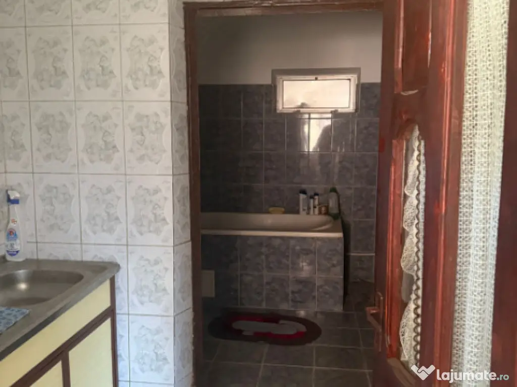 OCAZIE Casa 133 mp utili, 3300 mp teren, Ciutura Comision ZE