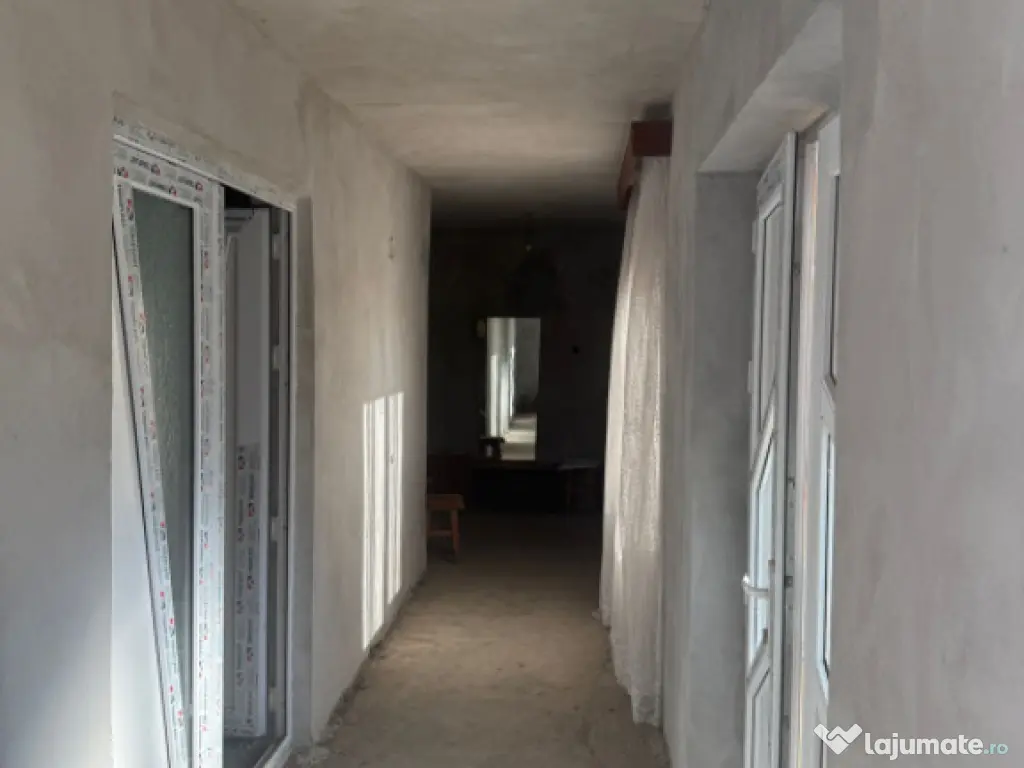 OCAZIE Casa 133 mp utili, 3300 mp teren, Ciutura Comision ZE