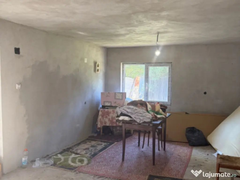 OCAZIE Casa 133 mp utili, 3300 mp teren, Ciutura Comision ZE