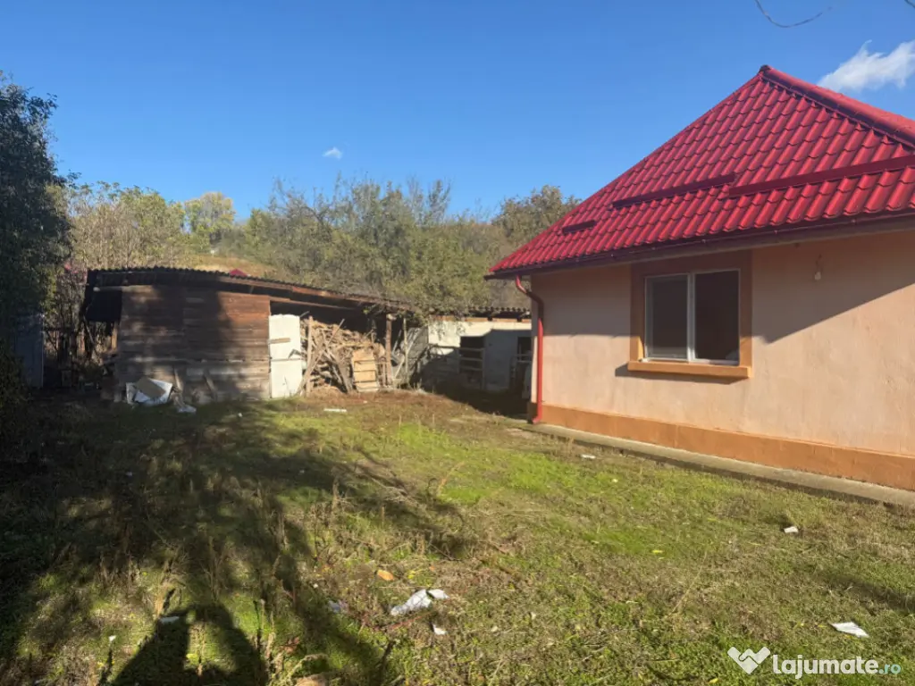 OCAZIE Casa 133 mp utili, 3300 mp teren, Ciutura Comision ZE