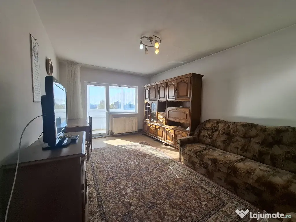 Vand apartament 3 camere zona UTA - Vlaicu 