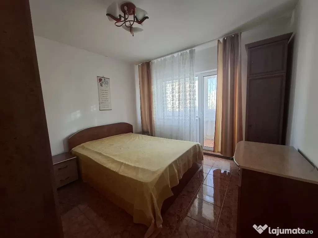Vand apartament 3 camere zona UTA - Vlaicu 