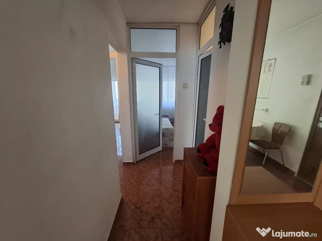 Vand apartament 3 camere zona UTA - Vlaicu 