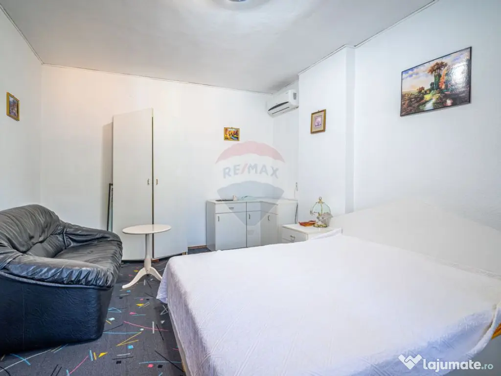 Casă 5 camere + demisol, teren 1560 mp / Filipestii de P...