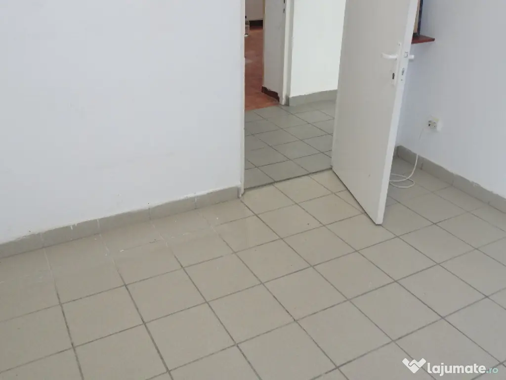 Vand spatiu comercial in Deva, zona ultracentrala ( I. Creanga), 70 mp 