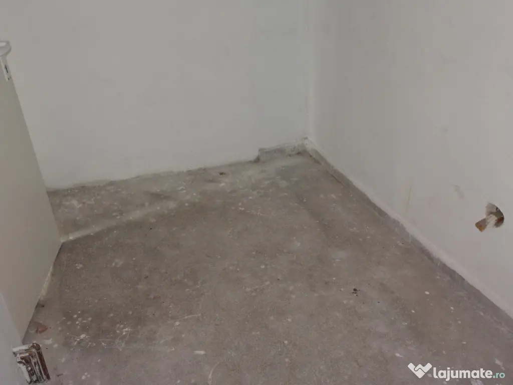 Vand spatiu comercial in Deva, zona ultracentrala ( I. Creanga), 70 mp 