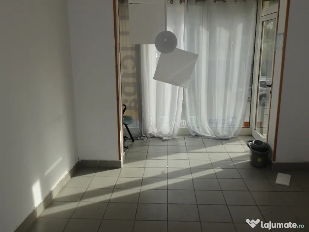 Vand spatiu comercial in Deva, zona ultracentrala ( I. Creanga), 70 mp 