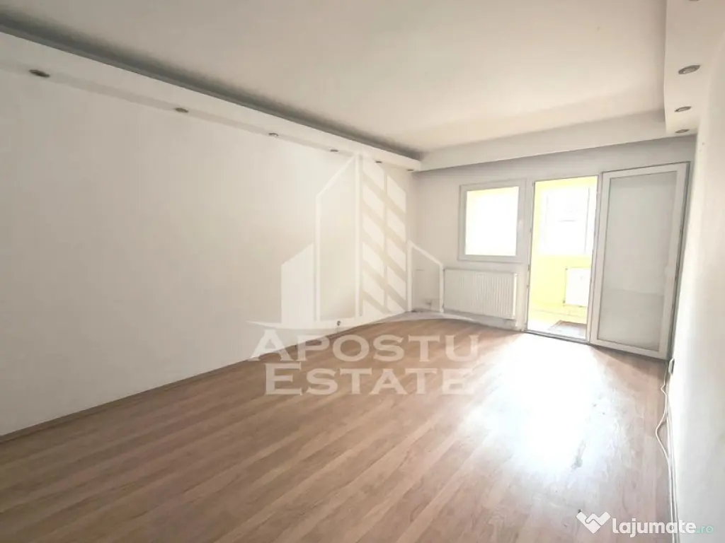 Apartament cu 2 camere, decomandat, centrala proprie, Tor...