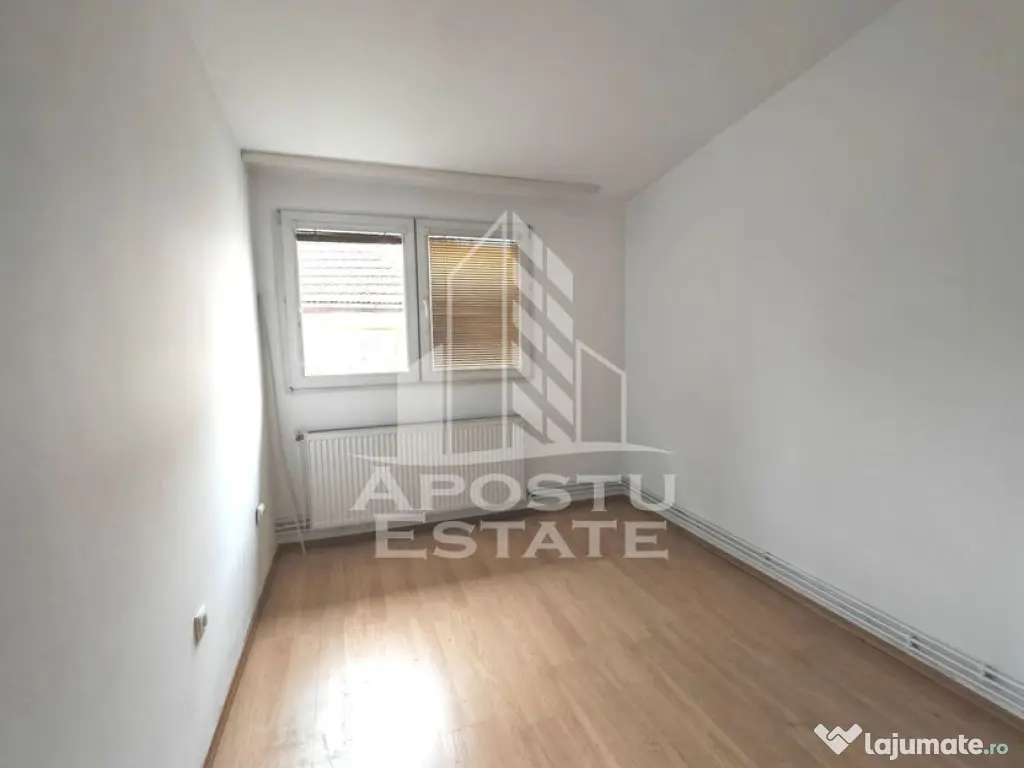 Apartament cu 2 camere, decomandat, centrala proprie, Tor...