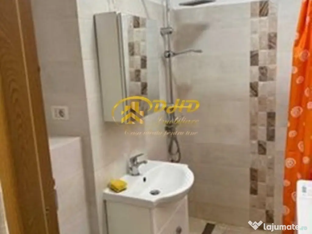 Garsonieră zona Tatarasi,etaj intermediar,totul nou
