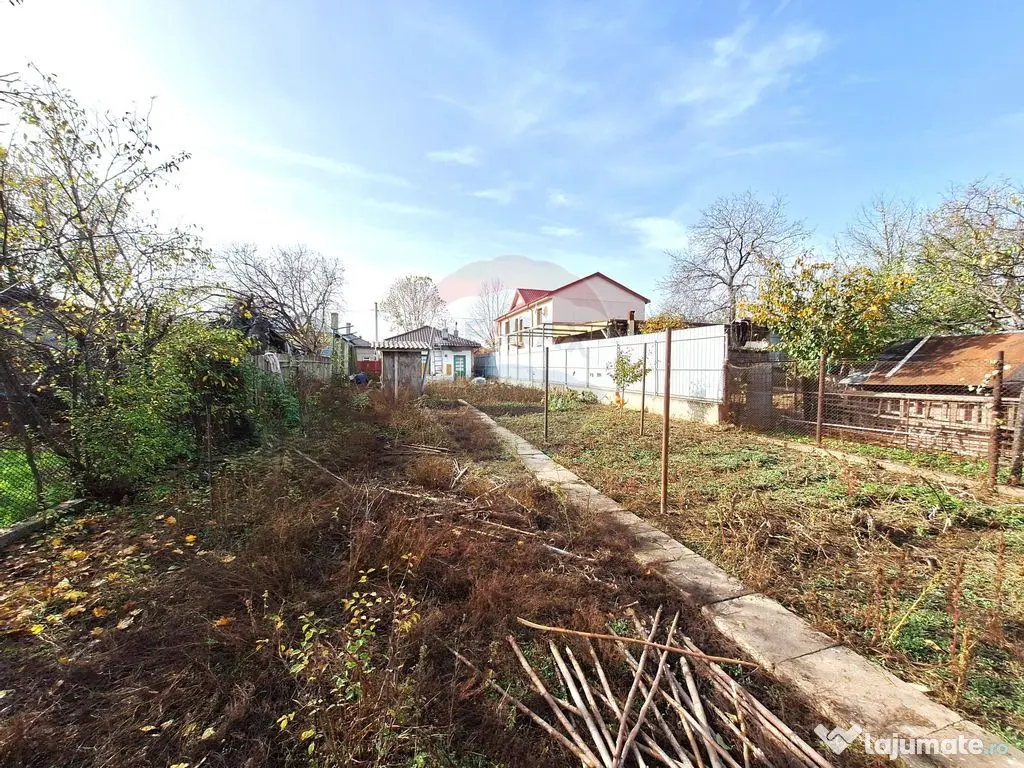 Casă / Vilă cu 3 camere de vânzare în zona Central 