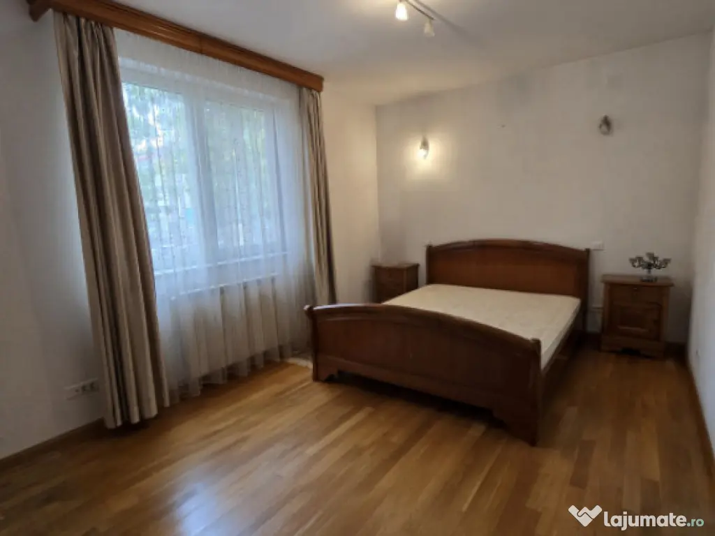 Apartament pe 2 etaje l curte de 187 mp HERASTRAU 