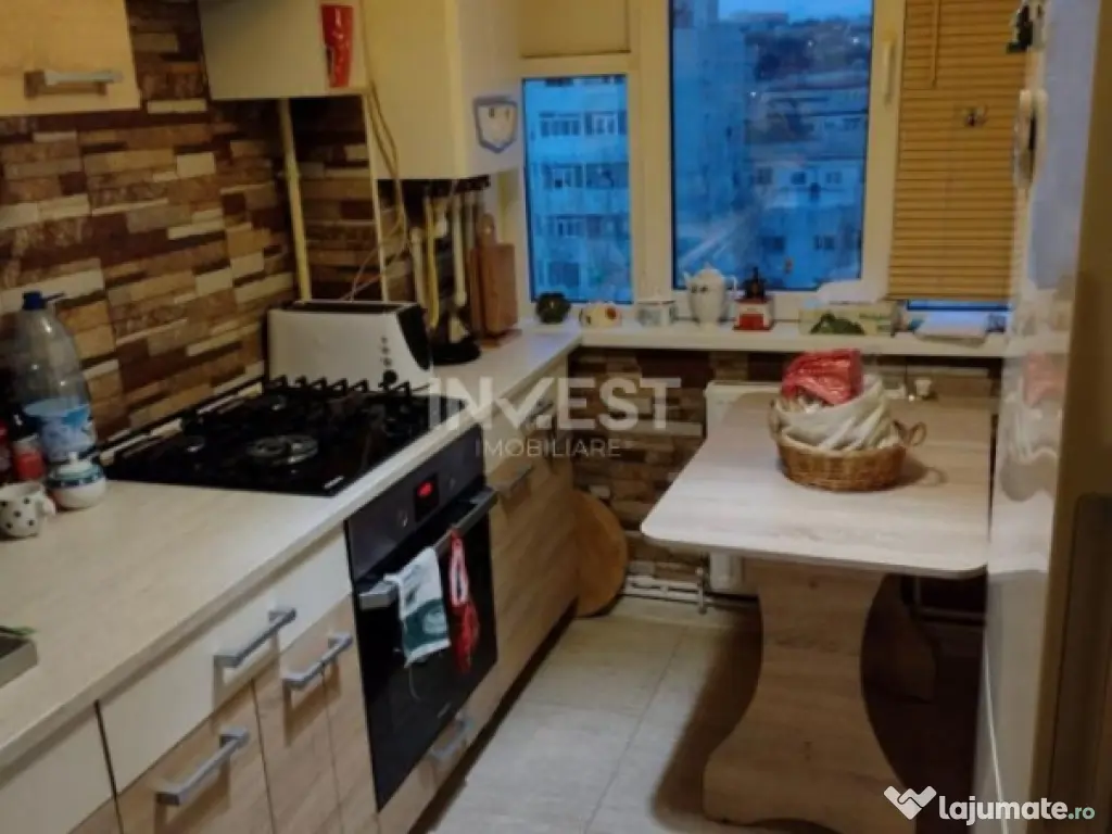 DE VANZARE-APARTAMENT 4 CAMERE-ALEXANDRU CEL BUN 