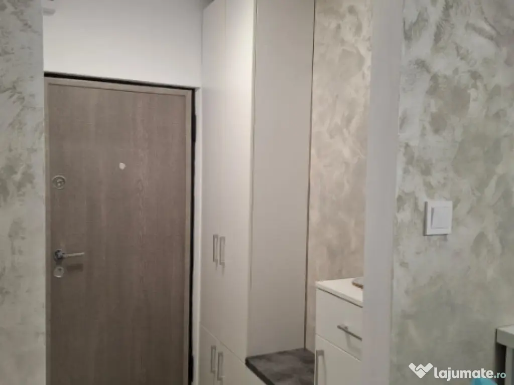 Garsoniera Nicolina | 21 mp | Complet renovată | Mobilată