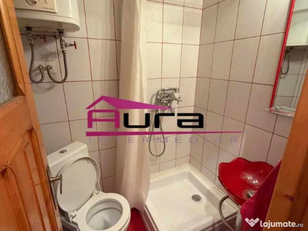 Apartament 4 camere zona C.E.C 