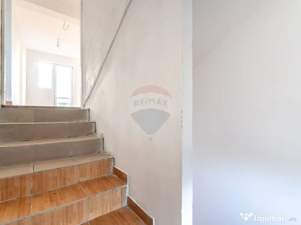 Casa de vanzare | 5 camere | Teren 1,100 mp | STUPINI | C... 