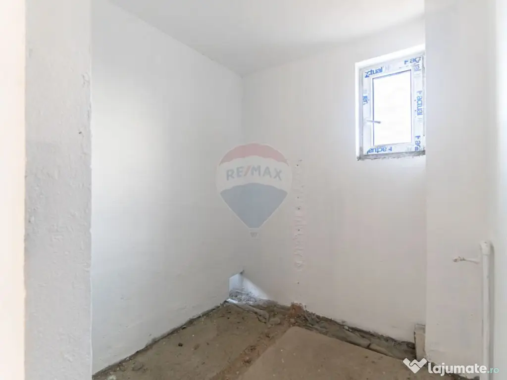 Casa de vanzare | 5 camere | Teren 1,100 mp | STUPINI | C... 