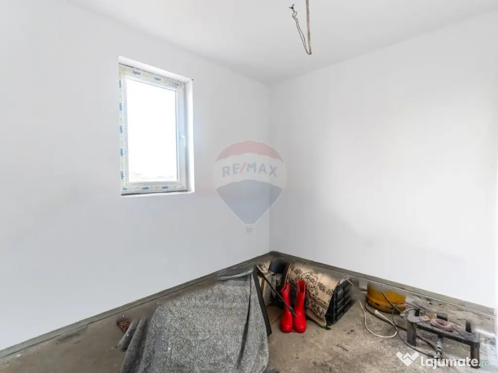 Casa de vanzare | 5 camere | Teren 1,100 mp | STUPINI | C... 