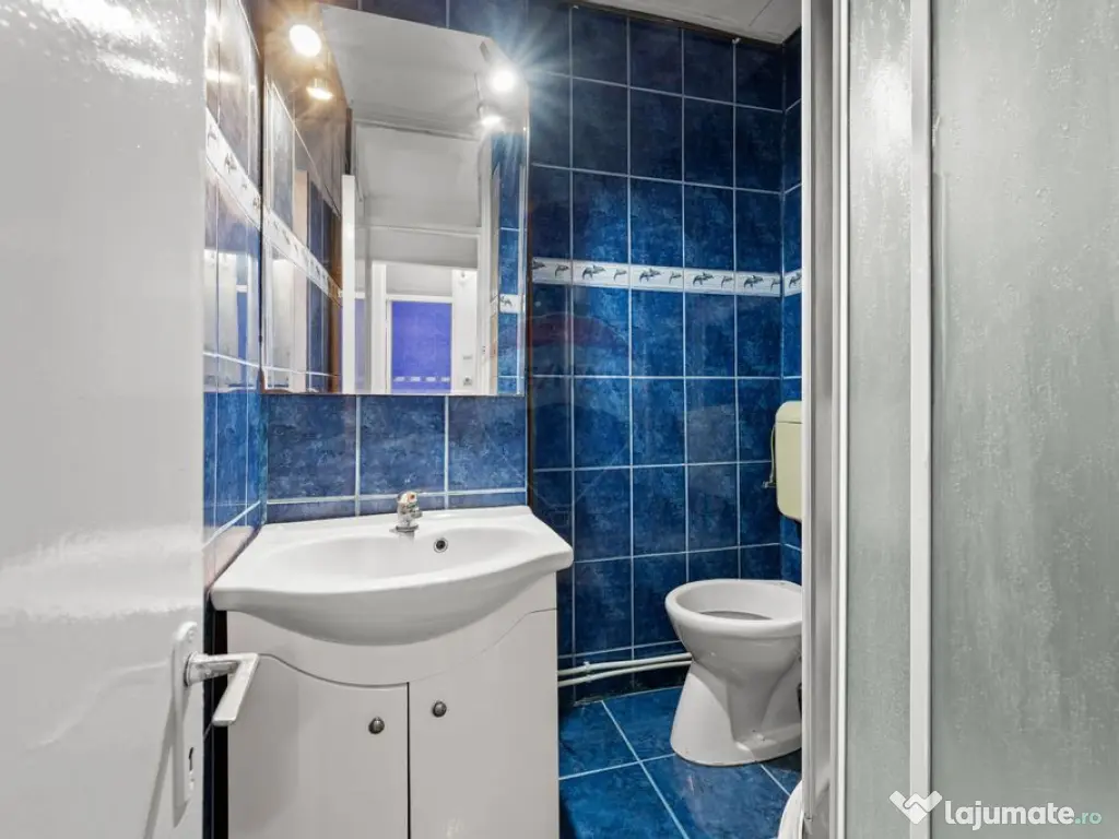 Apartament spațios cu 3 camere, de vânzare, în zona 30...