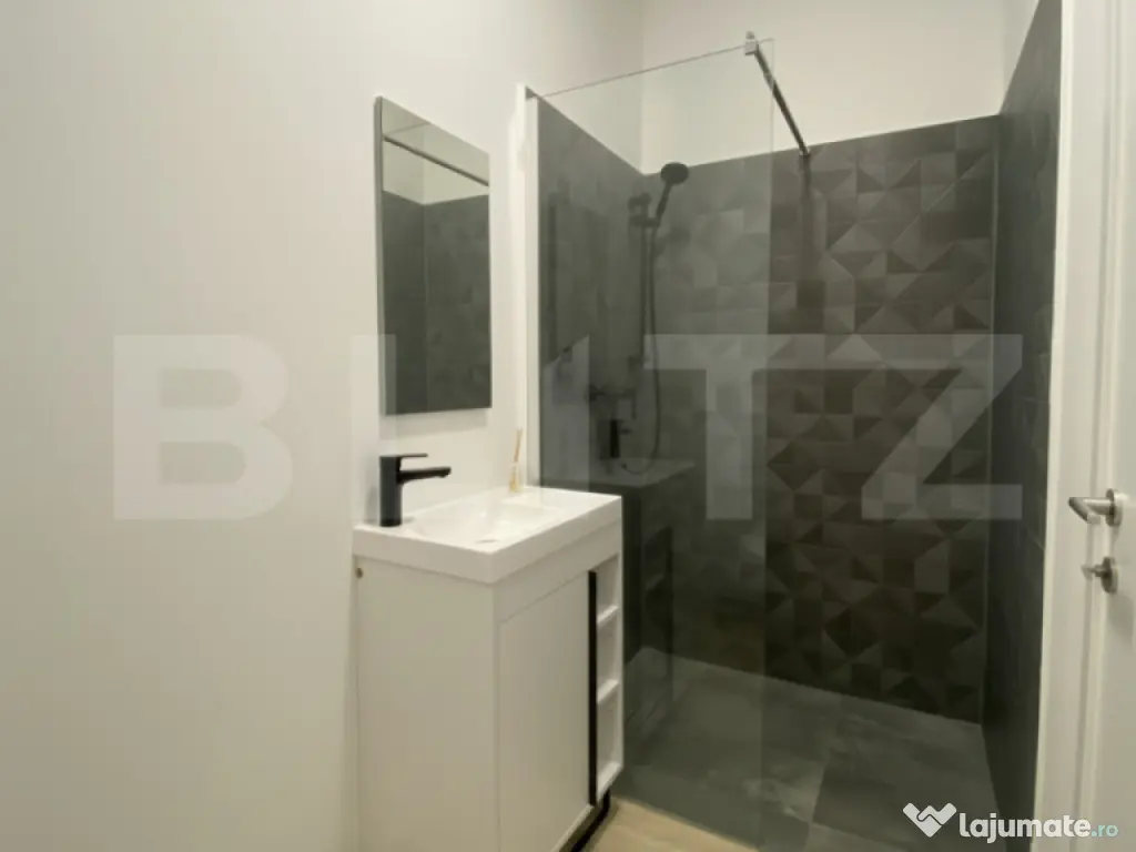 Casa pe calcan cu priveliste superba si compartimentare deos