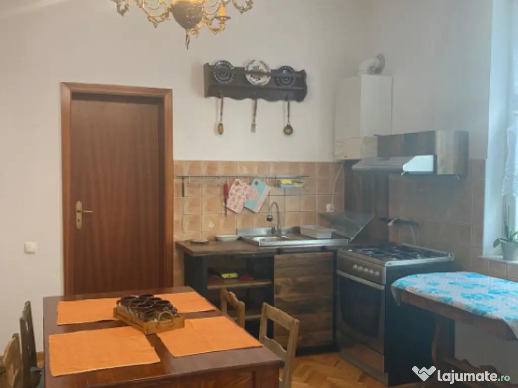 Duplex de vanzare, 220 mp, zona Centrul Vechi