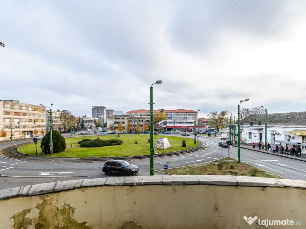 VÂNDUT! Apartament 4 camere, etaj 1, în Palatul Steiner... 