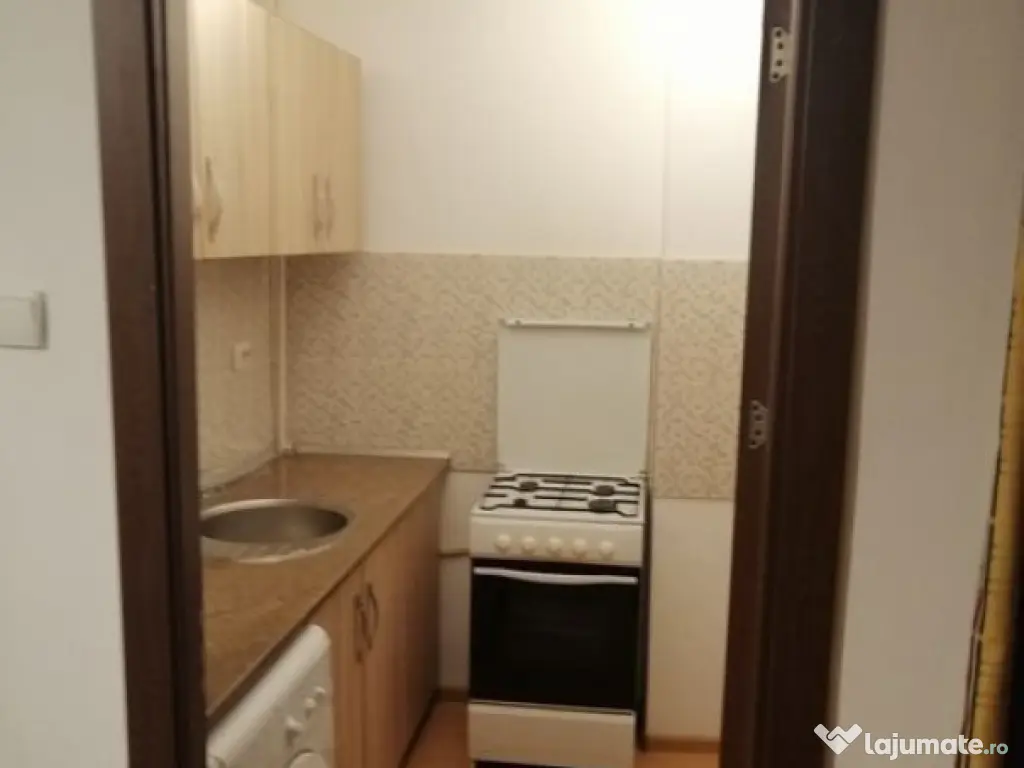 Garsoniera zona Piata Domenii 