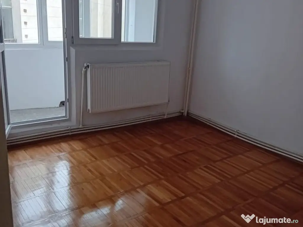 Apartament 2 camere – Port, etaj 1/4 – 3 balcoane, ce...