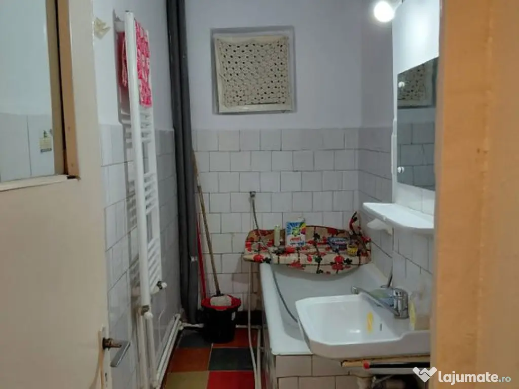 Apartament 2 camere – Port, etaj 1/4 – 3 balcoane, ce...