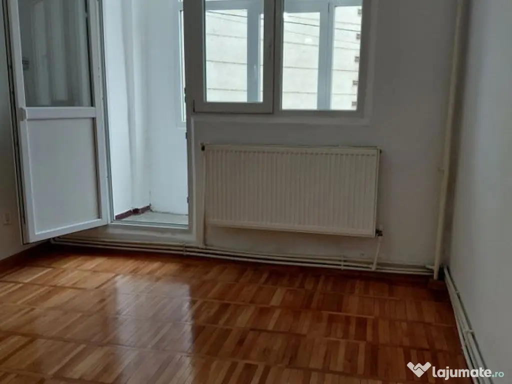 Apartament 2 camere – Port, etaj 1/4 – 3 balcoane, ce...