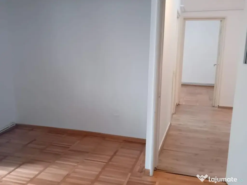 Apartament 2 camere – Port, etaj 1/4 – 3 balcoane, ce...