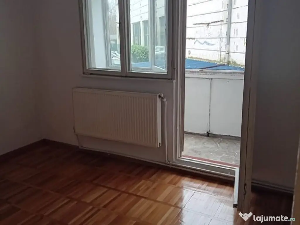 Apartament 2 camere – Port, etaj 1/4 – 3 balcoane, ce...