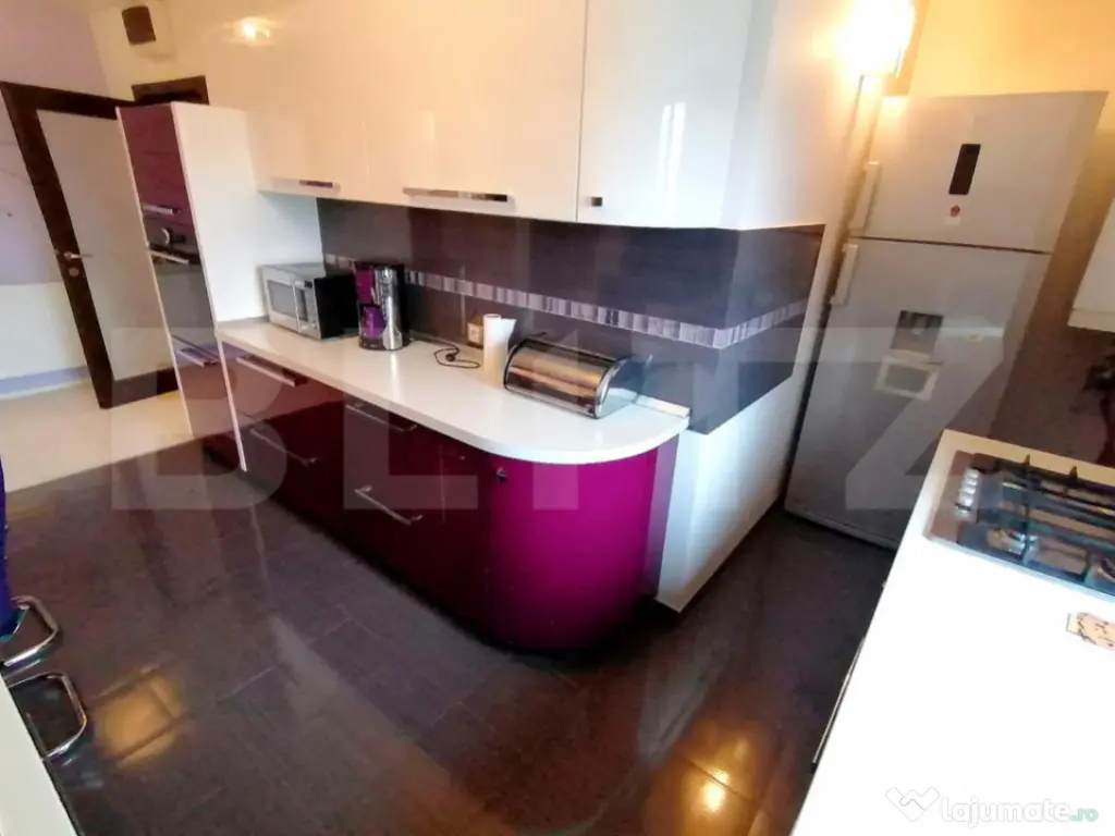 Apartament de 4 camere, 98 mp, centrala, aer conditionat, zo