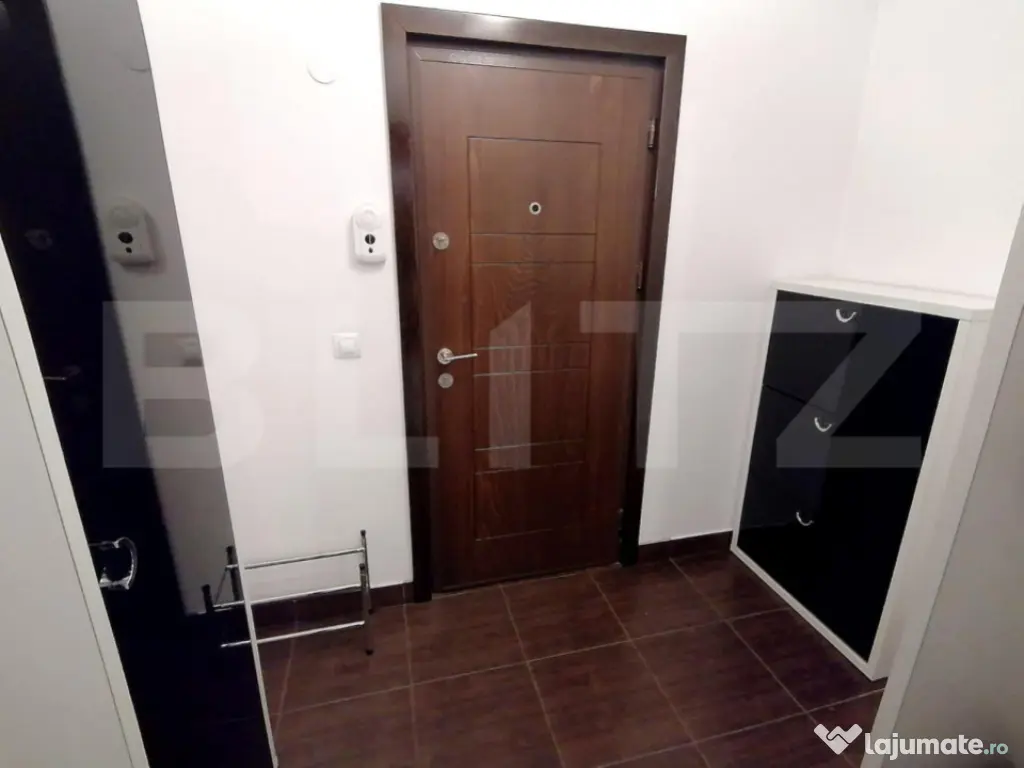 Apartament de 4 camere, 98 mp, centrala, aer conditionat, zo