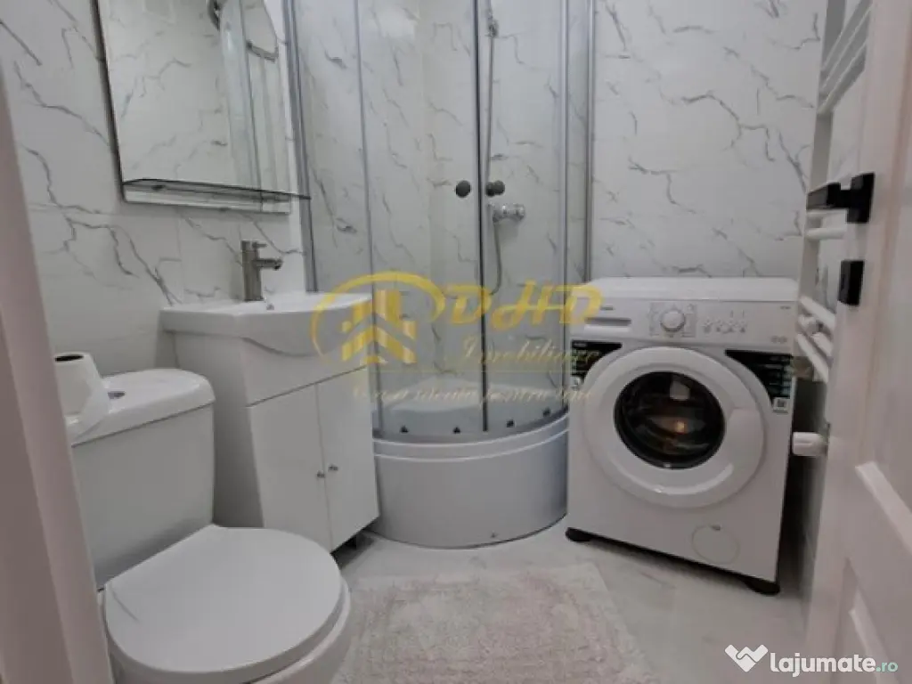 Cameră de cămin cu baie proprie,etaj 2,totul nou