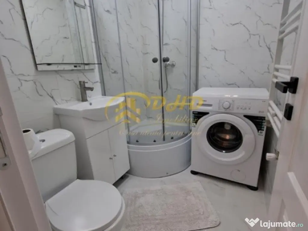 Cameră de cămin cu baie proprie,etaj 2,totul nou