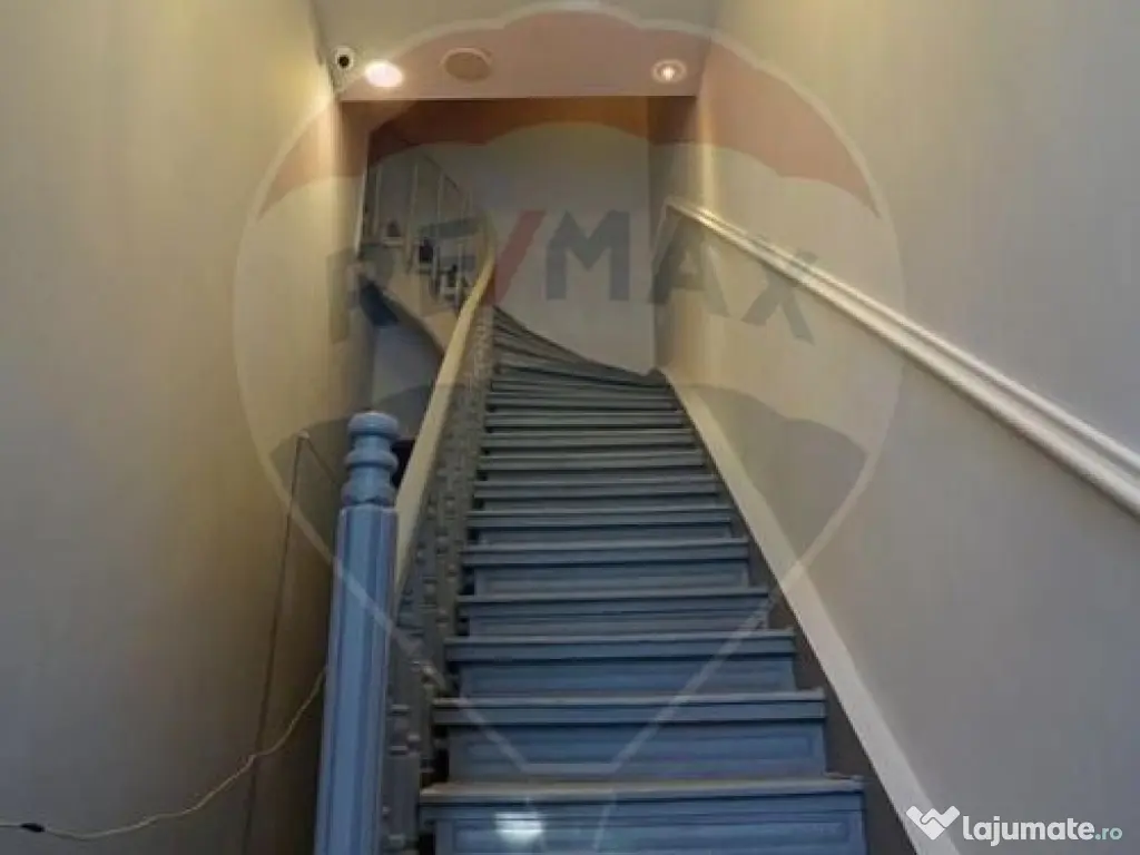 DE VANZARE Casa/Vila 10 camere BD Tomis 