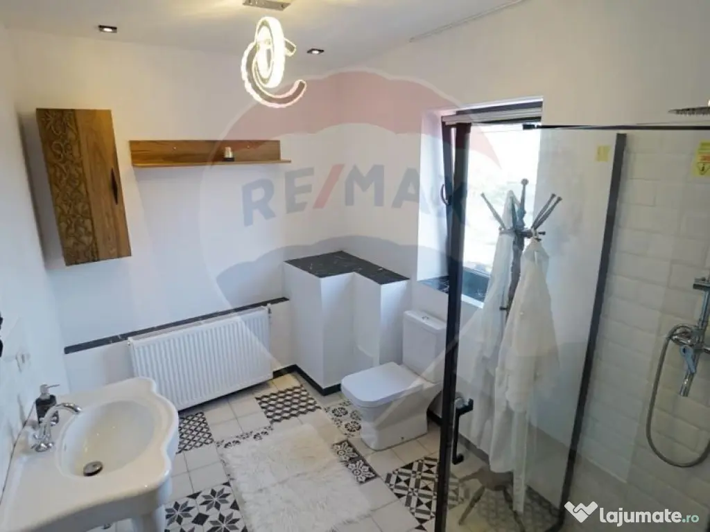 DE VANZARE Casa/Vila 10 camere BD Tomis 